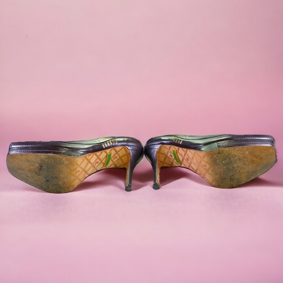 L.A.M.B. Leather Pumps Size 8.5 | Excellent Condition - Picture 9 of 9